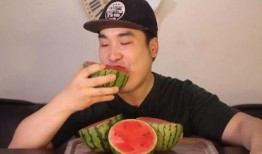 新疆吃瓜网红是谁啊,她是如何成为网络红人的？